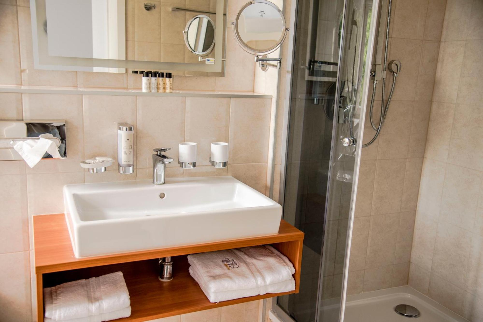 Hotel Villa Elsa سيئة كيسينجين الغرفة الصورة